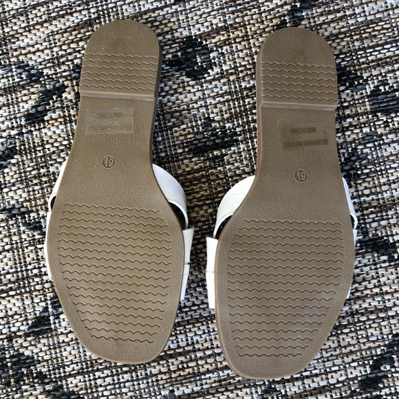 New! Off White Croc Print Slide Sandals - Picture 4 of 6